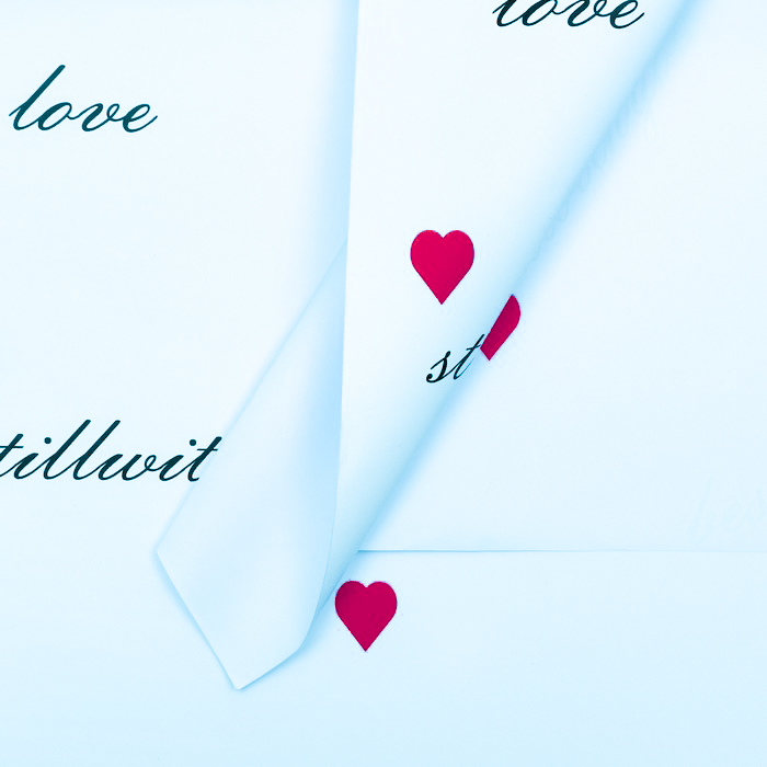 Пленка матовая 58х58см "Love is..." Нежно-голубая 20л/уп
